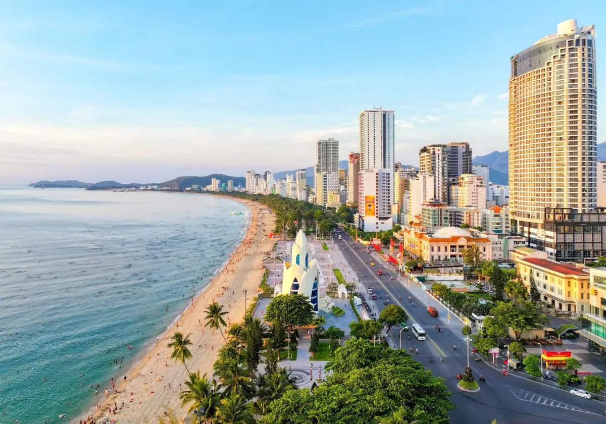Khánh Hòa trở thành trung tâm dịch vụ, du lịch biển quốc tế chất lượng cao