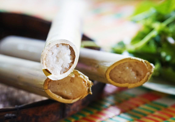 Cơm lam được nướng trong ống tre nên có mùi thơm đặc trưng