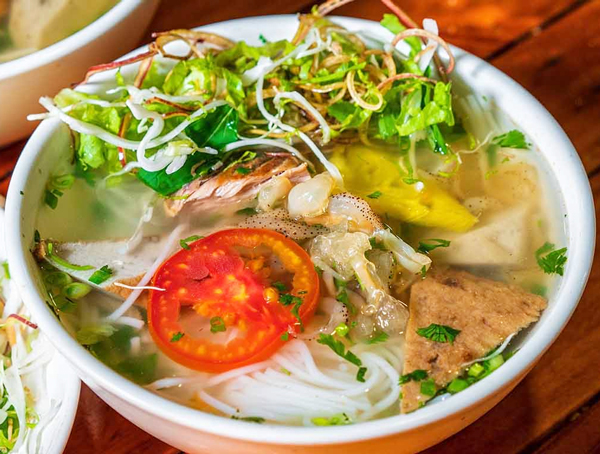 Bún sứa là món ăn khiến du khách có cảm giác ngon miệng khó quên