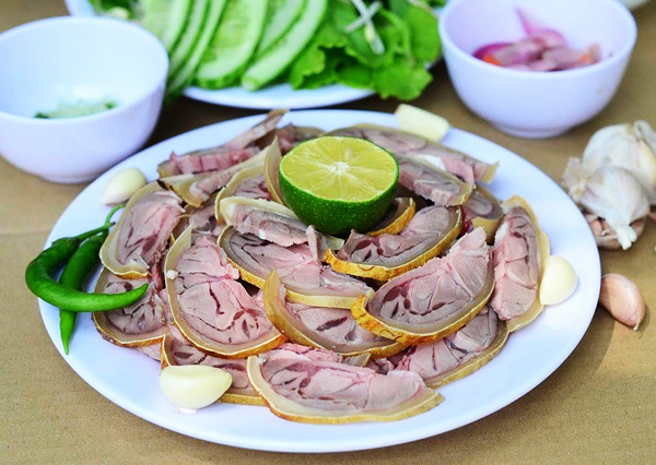 Bê thui Cầu Mống